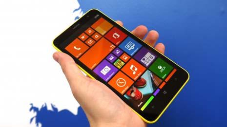 Nokia Lumia 1320 - доступный смарфтон с 6-дюймовым экраном